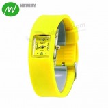 Reloj deportivo al por mayor de silicona de diseño simple