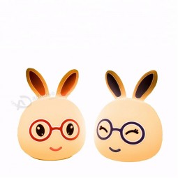 토끼는 실리콘 테이블 야간 조명 램프를 이끌었다