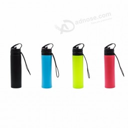 Resistente bottiglia d'acqua pieghevole in silicone da 600ml pieghevole pieghevole con cappuccio portatile