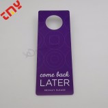 Etichetta di plastica contrassegnata negozio negozio logo stampato.Gancio porta hotel con foro