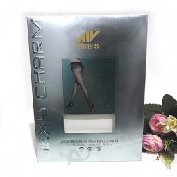 定制印刷银色标识带窗口的袜子和服装产品包装300gsm艺术纸纸板小礼品盒豪华
