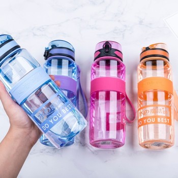 Dauerhafte auslaufsichere Silikonhülle billige Kunststoff-Wasserflasche