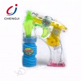 2018 hot sale summer outdoor light up wedding bubble gun