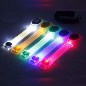 Пользовательские логотип дешевые светодиодные силиконовые браслеты светятся в темных браслет