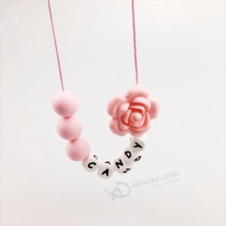Collier décoration créative bricolage accessoires dés alphabet fleur