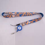 Individuell bedruckter, einziehbarer Ausweishalter mit Lanyard