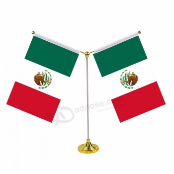 Pequeña bandera de escritorio de México para la decoración de la oficina