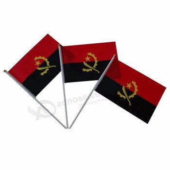 bandera de los aficionados promoción impresa mano angola bandera