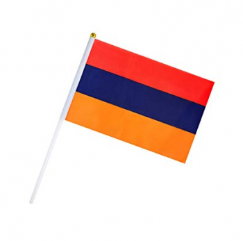 미니 아르메니아 깃발을 흔들며 손을 직접 판매하는 공장