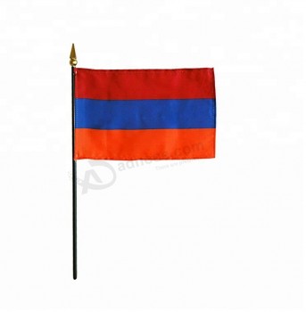 Армения Армянская рука флаг Армения маленькая рука размахивая флагом