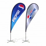 windloze mes swooper veer traanvlaggen en banners