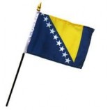 Настольный флаг оптовой торговли Боснии и Герцеговины, установленный на 10-дюймовой черной пластиковой палоч
