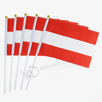 Logotipo de ventas directamente de fábrica impreso bandera ondeando a mano austria