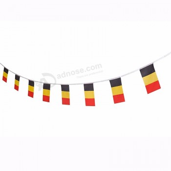 比利时串国旗体育俱乐部装饰悬挂国旗