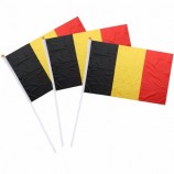 Samll tamanho poliéster Bélgica bandeira de vara de mão com pólo de plástico