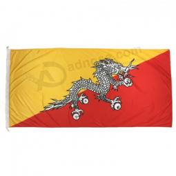 hängender Bhutan-Landesflaggen-Fahnendruck im Freien