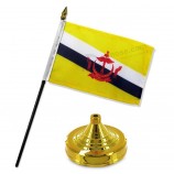 Brunei - Juego de escritorio con bandera de 4 pulgadas x 6 pulgadas Juego de mesa con base dorada para el hogar y los desfiles