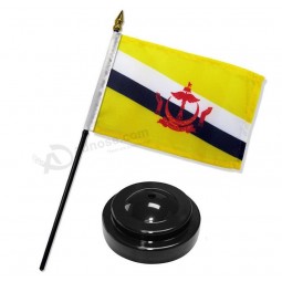 brunei 4 inch x 6 inch flag desk Gedeckter Tischstock mit schwarzem Sockel für Zuhause und Paraden