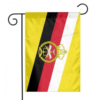 ブルネイの国旗は長方形で、長さと幅の比率は2：1です。黄色、白、黒、赤の色で構成されています。