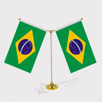 2019 9ブラジル車の窓旗カスタムポリエステルプラスチックスタンドテーブルフラグ