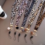 flanell leopard umhängeband smiley gesicht anhänger fellknäuel lanyard für schlüssel hängen kette ausweis sonnenblume schnalle schal telefonriemen