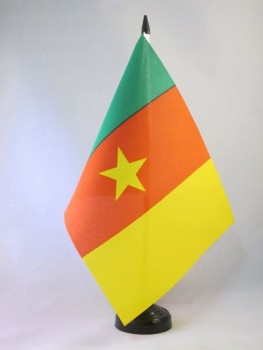 cameroon table flag 5'' x 8'' - cameroonian desk flag 21 x 14 cm - black plastic stick and base