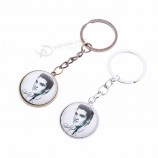 Venta al por mayor de encargo de alta calidad llaveros personalizados elvis presley colgante El rey del rock Arte joyería Llavero regalo