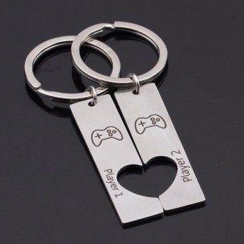 personalisierte Paare Herz personalisierte Schlüsselanhänger Set Spieler 1 Spieler 2 schöne Spiel Spieler graviert Schlüsselanhänger Geschenk für ihn, sie