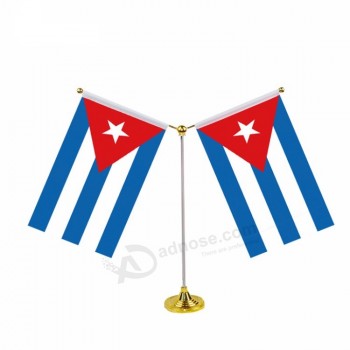 línea blanca azul personalizado 14 * 21 cm poste de metal mini cuba bandera de escritorio