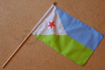 bandera djibouti poliéster grande con mangas a mano en un palo de madera de 2 pies