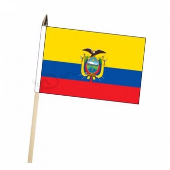 China fornecimento de fábrica Equador bandeira de mão com poste de plástico ou de madeira