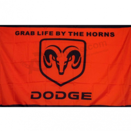 dodge mostra bandiera esterna schivare banner pubblicitario