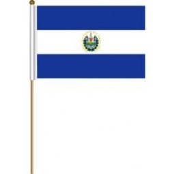 El Salvador große 12 x 18 Zoll Land Stick Flag Banner auf einem 2 Fuß Holzstab