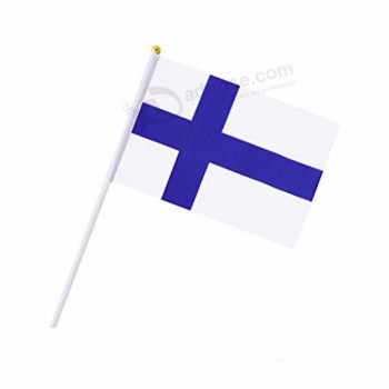 bandiera sventolante a mano in poliestere finlandia personalizzata in fabbrica