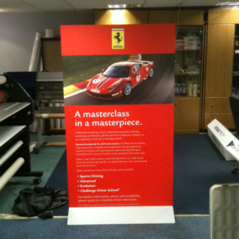 China Hersteller benutzerdefinierte Ferrari Werbung rollen Banner