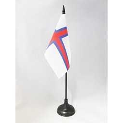 bandiera da tavolo isole faroe 4 '' x 6 '' - danimarca - bandiera faroese da scrivania 15 x 10 cm - bastone e base in plastica nera