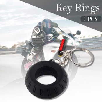 車のタイヤのキーホルダーオートバイアシスタント装飾ゴム製のキーリングと絶妙な技量と良い品質を備えています