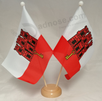 billige kundenspezifische Tabellenflagge von Gibraltar-Schreibtischflaggen