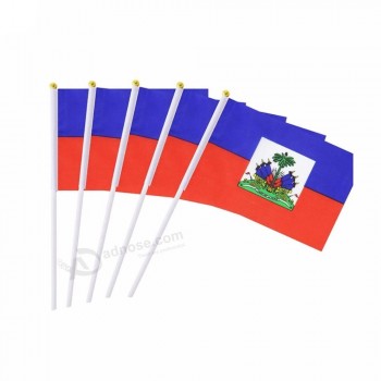 Venta caliente bandera de palos de haití bandera nacional de 10x15 cm tamaño ondeando la bandera