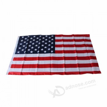 Hete 2019 Amerikaanse vlag VS genaaide strepen geborduurde sterren koperen tule Amerikaanse polyester vlag