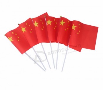 (12 개) 12 개의 중국 국기 손 크기 14x21cm 100 % 폴리 에스터 플래그 플라스틱 깃대