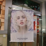 Stampa banner 4c, banner pubblicitario appeso con asta in plastica