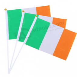 Kunststoff Rod Irland jubeln Hand Flagge