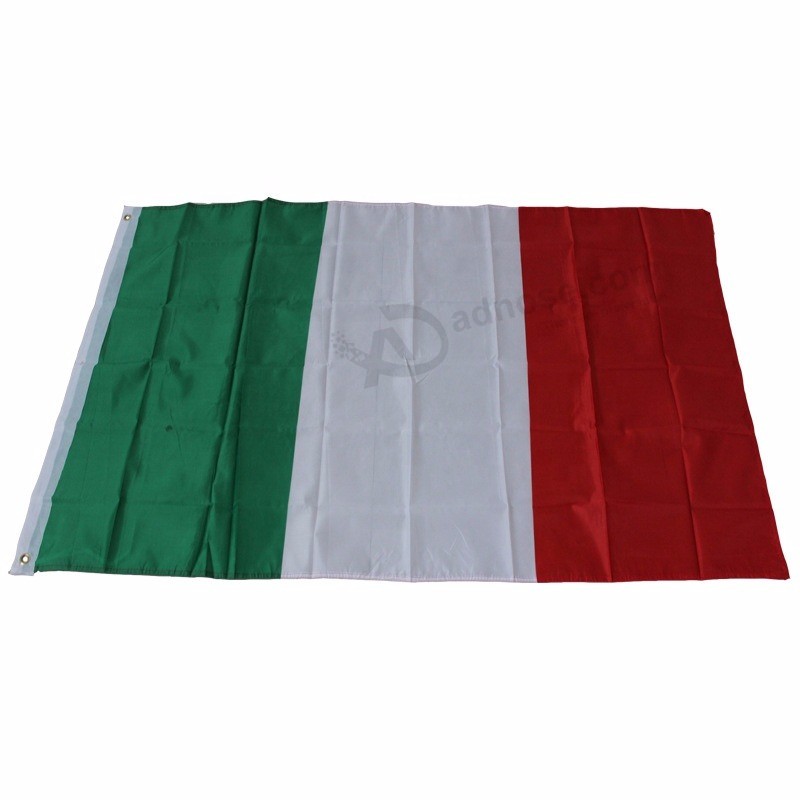 Fußball des Euro 2020, der 100% Polyester 90 * 150cm 3 * 5 Fuß italienische Nation-Italien-Flagge zujubelt