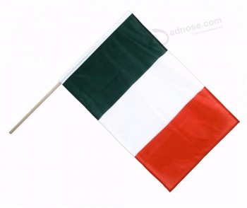 Itália mão bandeira com vara de plástico / Itália mini bandeira