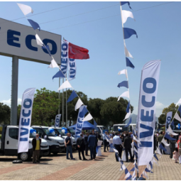 iveco 광고를위한 인쇄 된 폴리 에스테 swooper 깃발