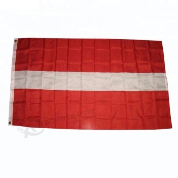 Barato personalizado 3 * 5 pies Letonia banderas del país bandera de la nación