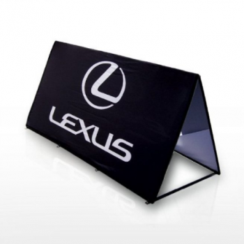 individuell bedruckte Dreieck Lexus Pop Up Banner stehen