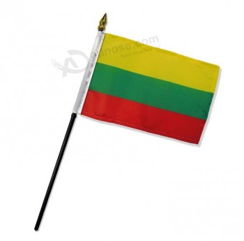 lithuania hand flag poliéster 3 ft. x 5 ft. em estoque