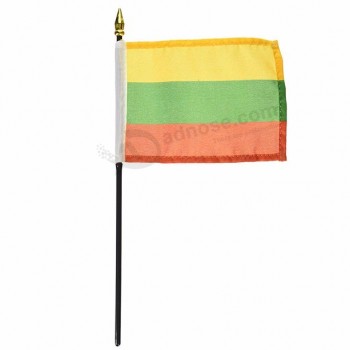 Barato 14 * 21 cm tela de poliéster lituania mano bandera